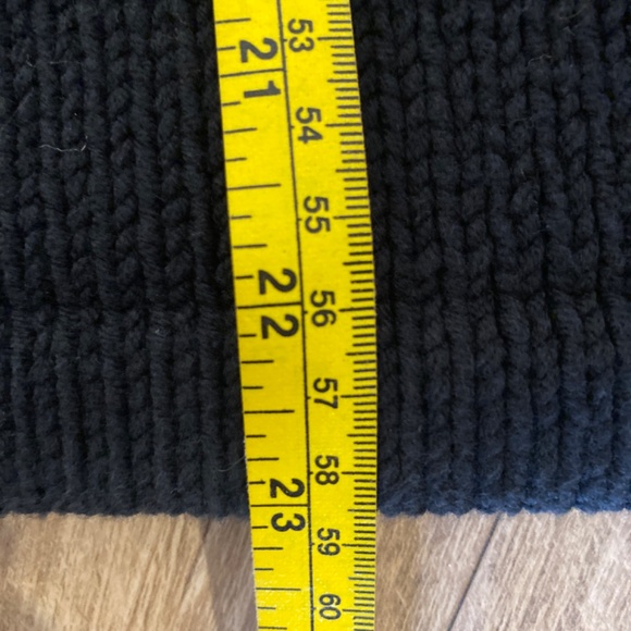 Northern Isles Zip-Up Knit Cardigan – Women’s M – Black with Rose Embroidery - Picture 10 of 10